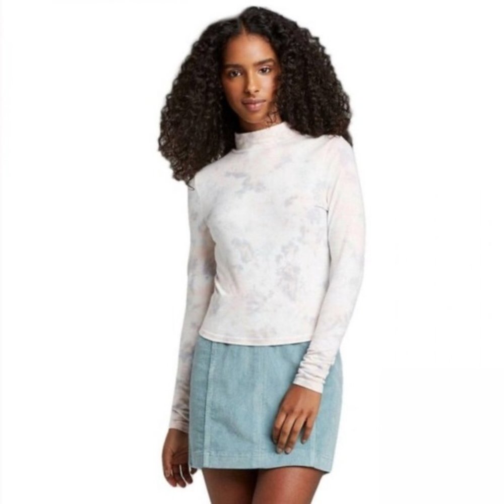 Wild Fable tiedye crop top mock neck